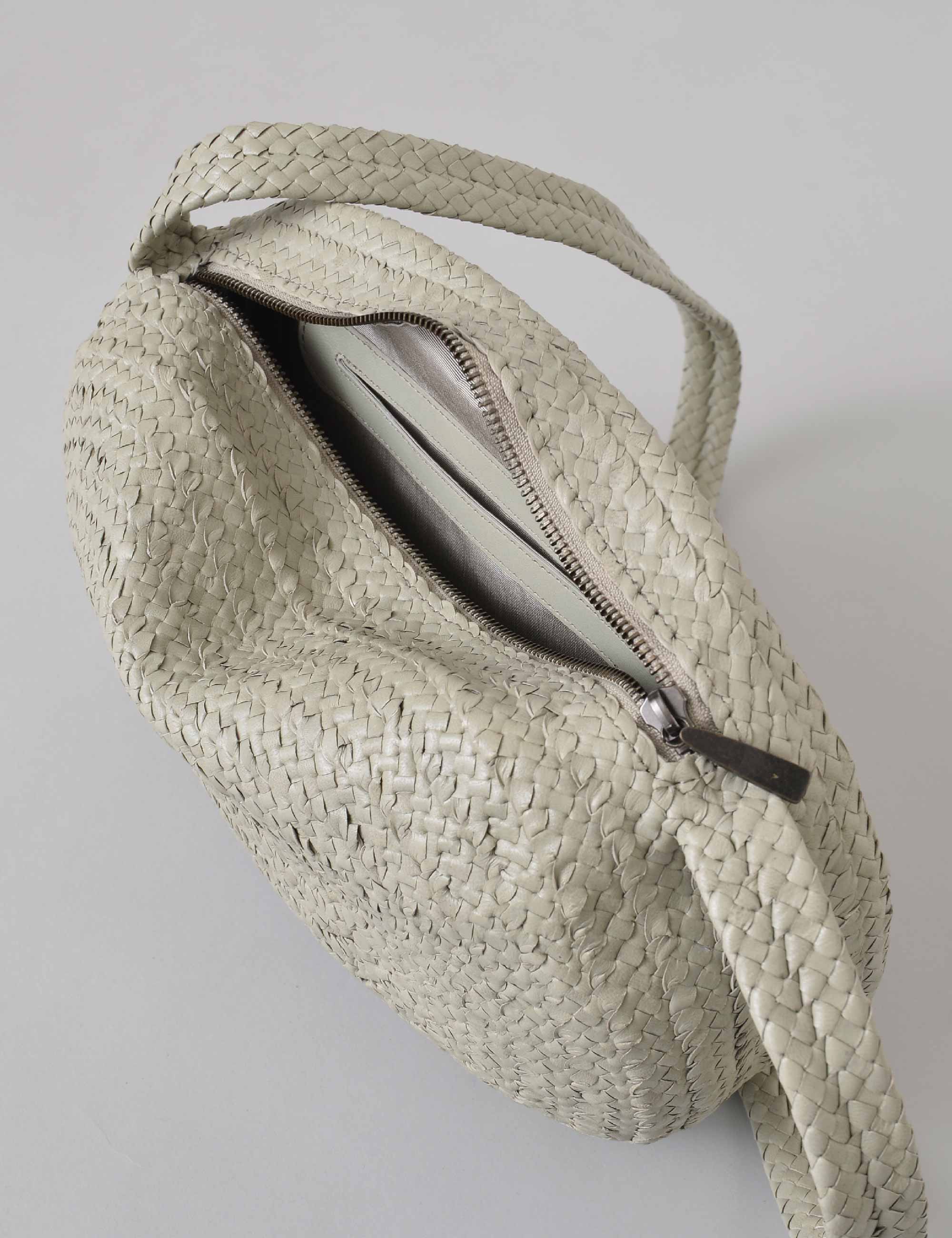 人気カラーの ヨーガンレール2022年 手編み山羊革メッシュバッグ 未 