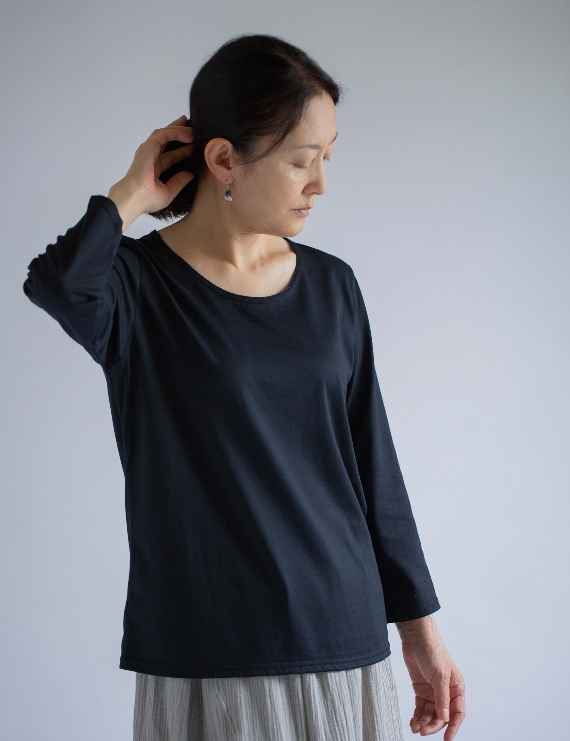 ヨーガンレール Tシャツ　黒　コットン 9.コットンのレディスTシャツ(sale) / ヨーガンレール