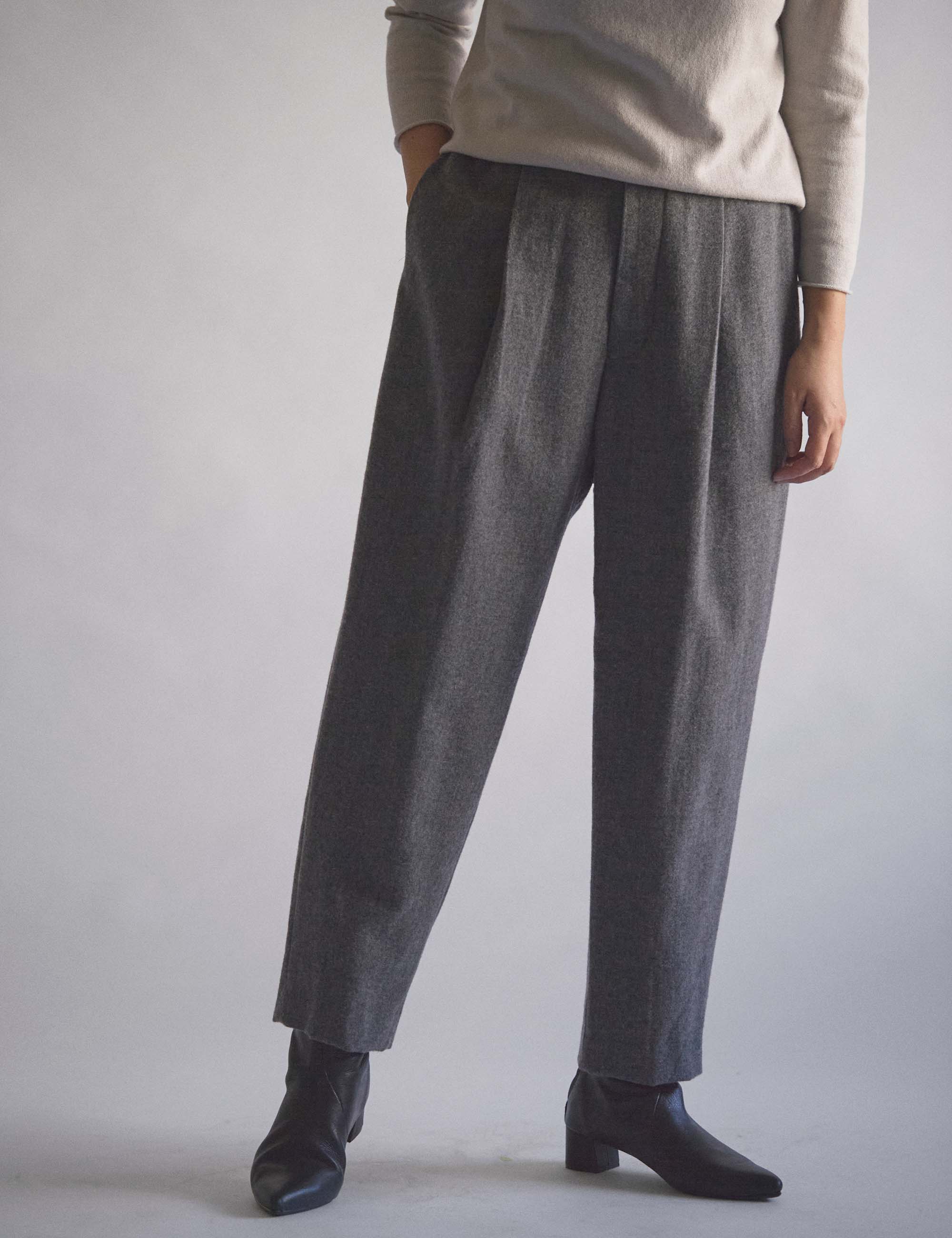 39.ウールタンブラーのレディスパンツ (sale) / ヨーガンレール