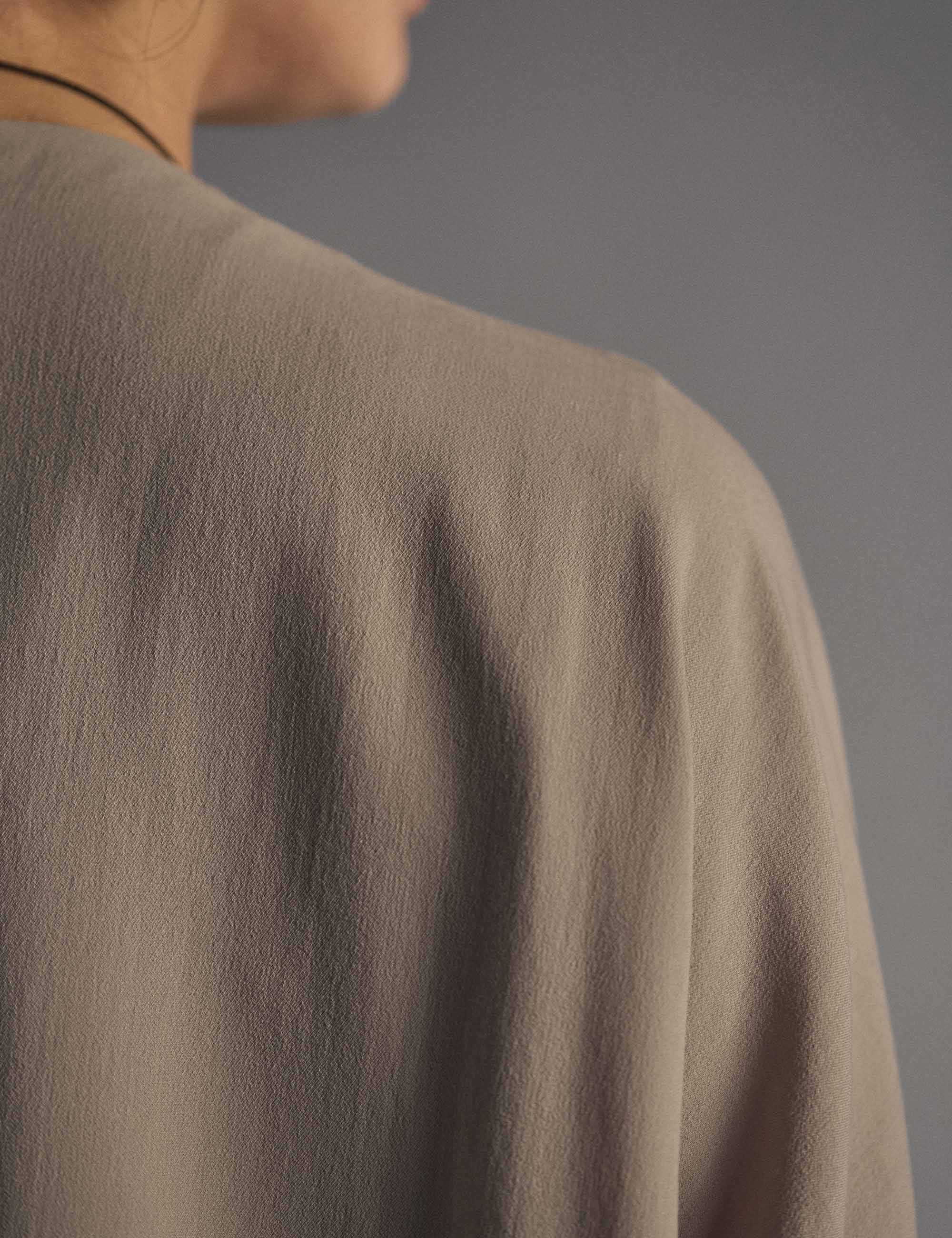 25.ウールツイル薄手のレディスブラウス (sale) / ヨーガンレール