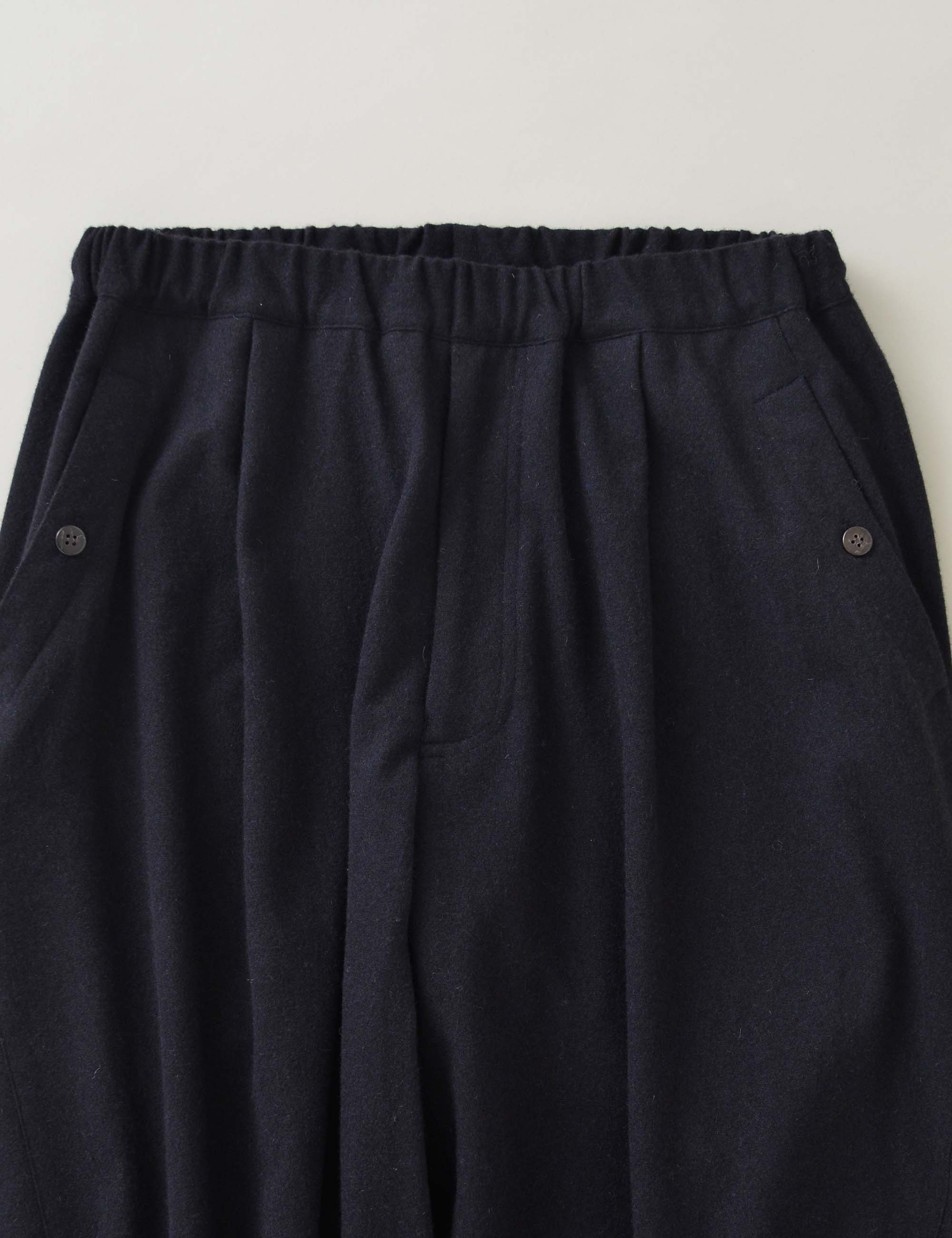 ヨーガンレール未使用ウールパンツ ヨーガンレール未使用ウールパンツ