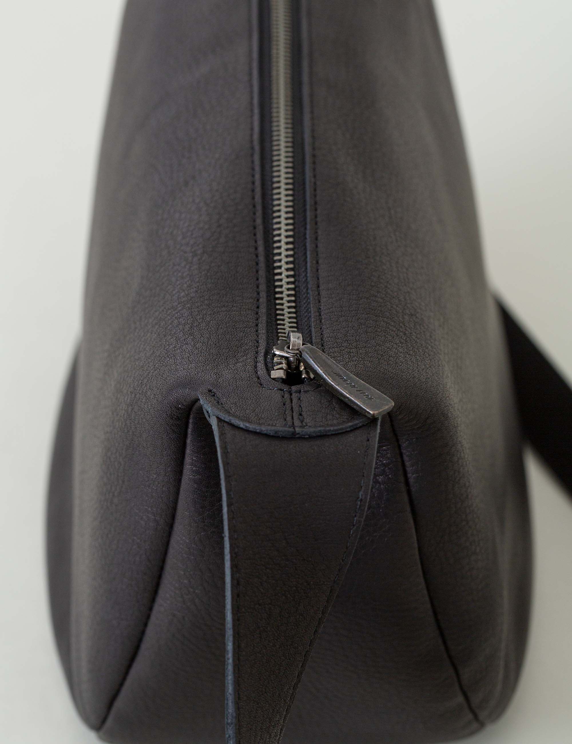 牛革のラウンドショルダーバッグ / ヨーガンレール | ヨーガン