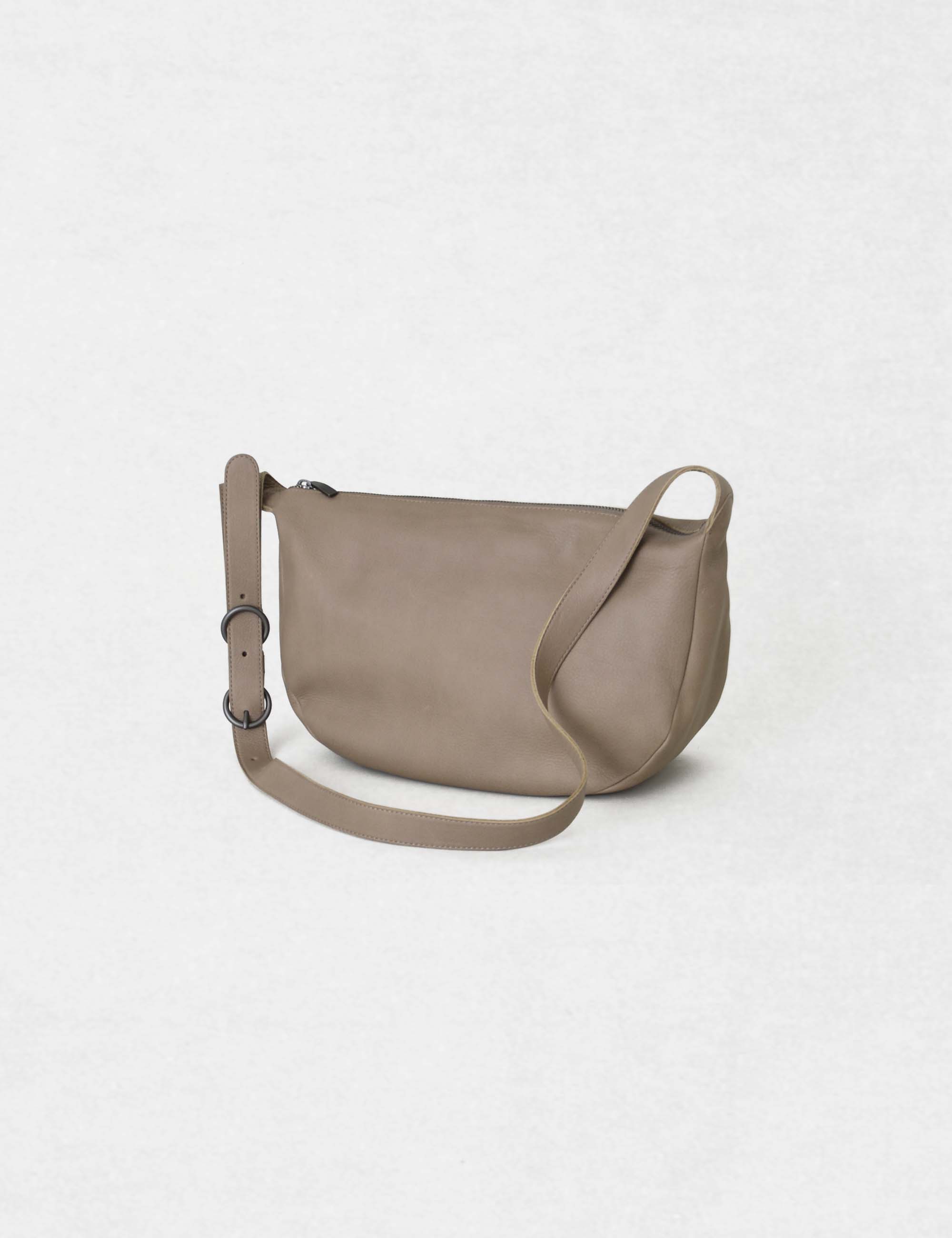 限定値下げヨーガンレール　牛革ショルダーバック 牛革のラウンドショルダーバッグ / ヨーガンレール | ヨーガン