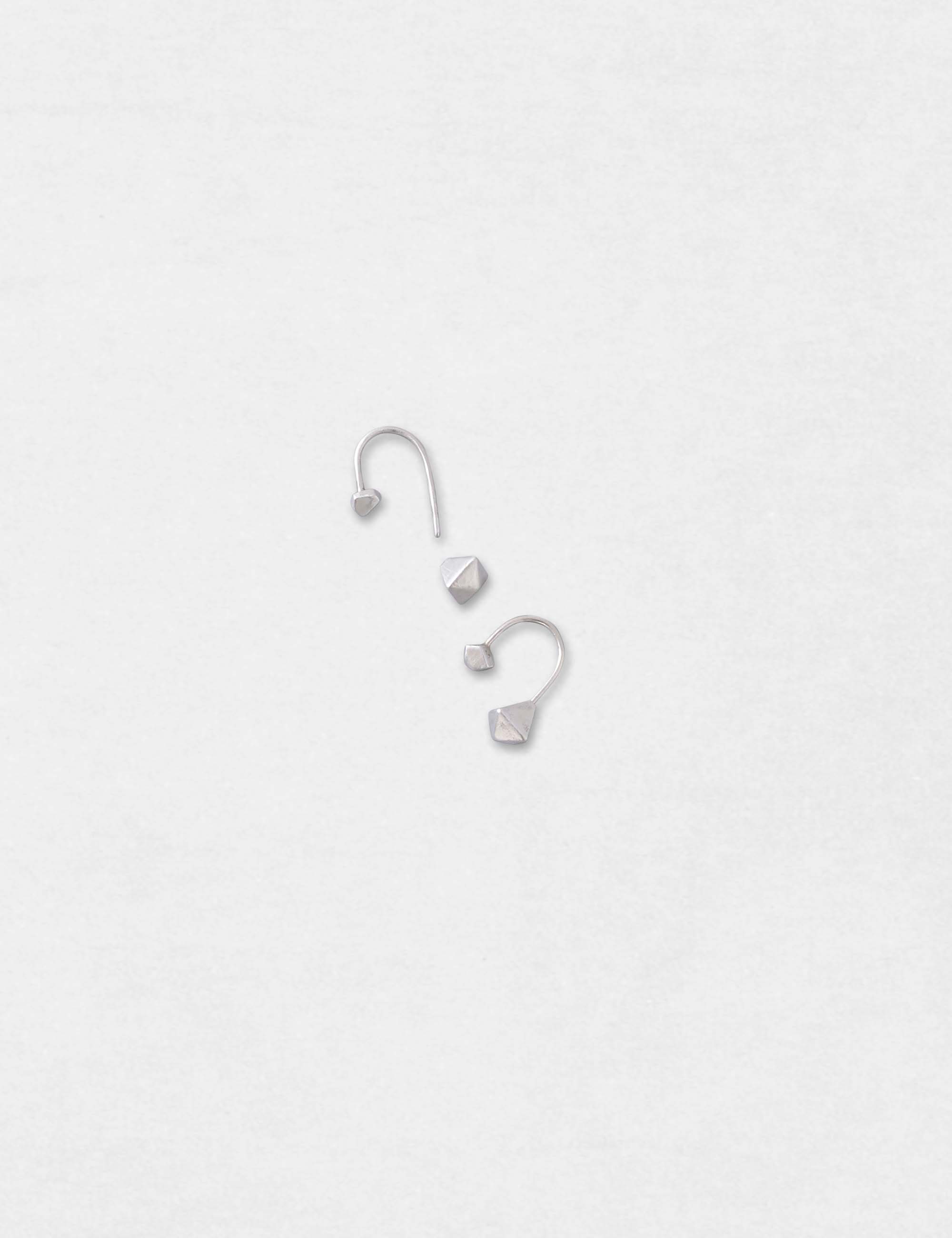 銀の耳飾り / ヨーガンレール