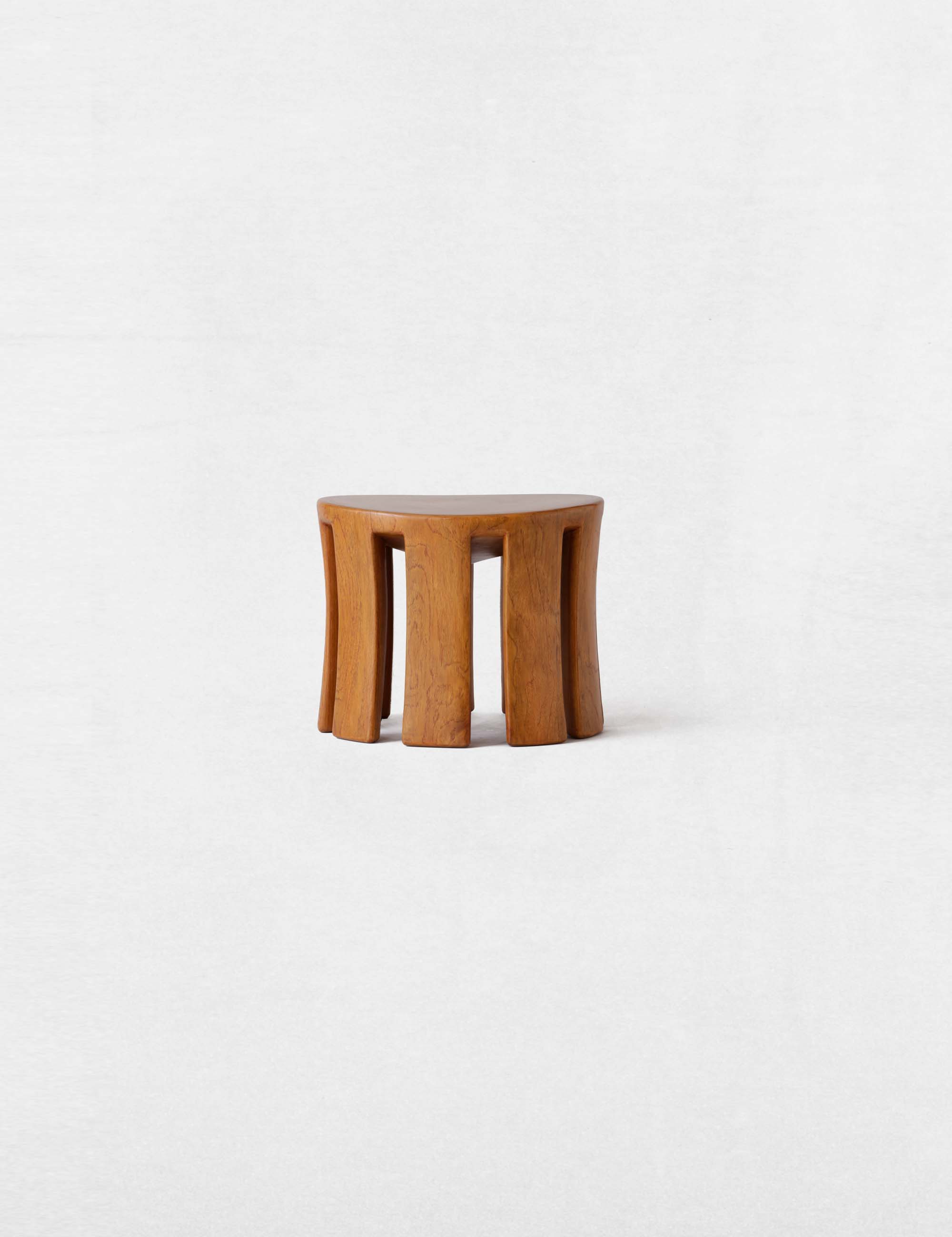 一木造りのスツール / ババグーリ | ヨーガンレール ババグーリ