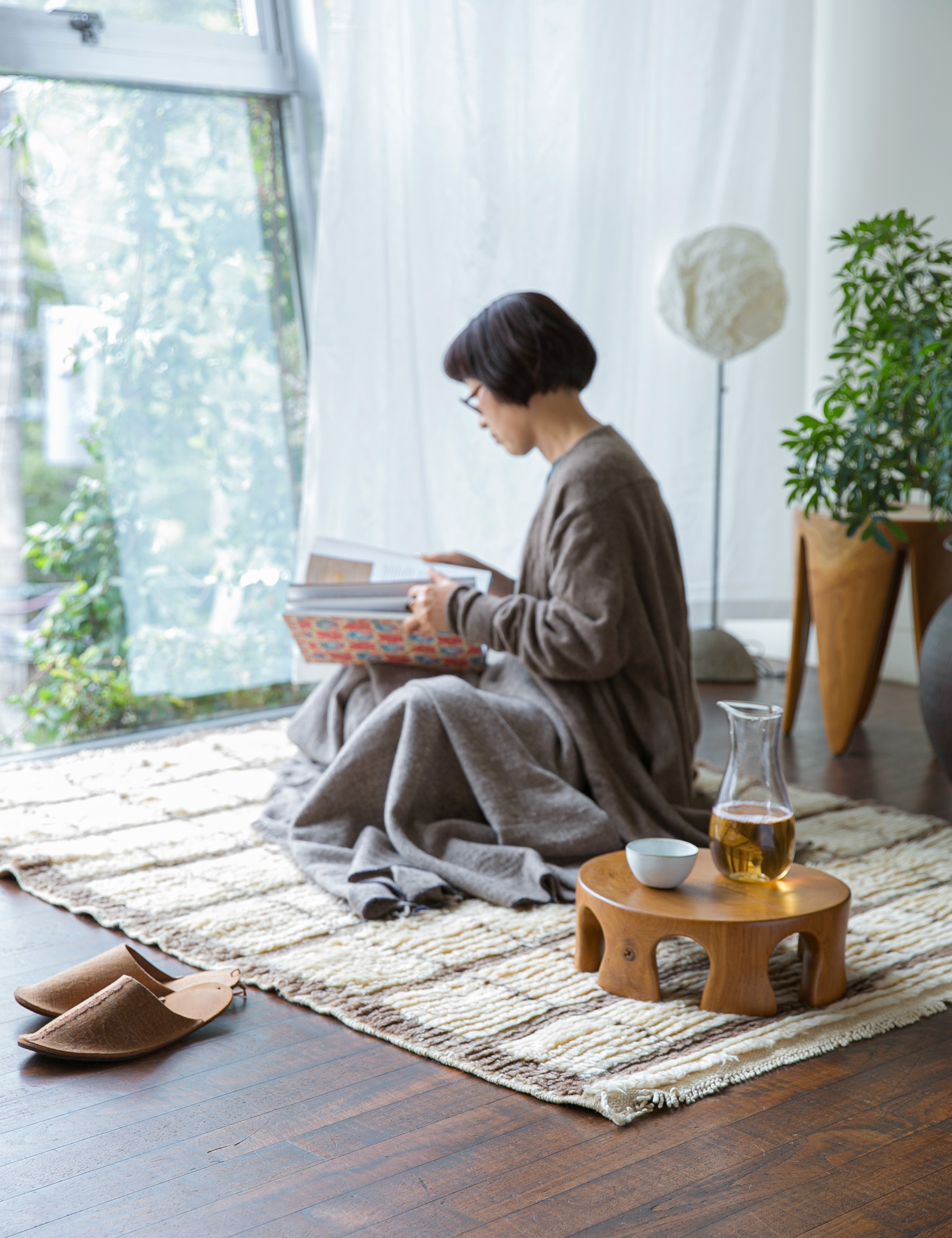 ババグーリ　一木造りのスツール 一木造りのスツール / ババグーリ | ヨーガンレール ババグーリ