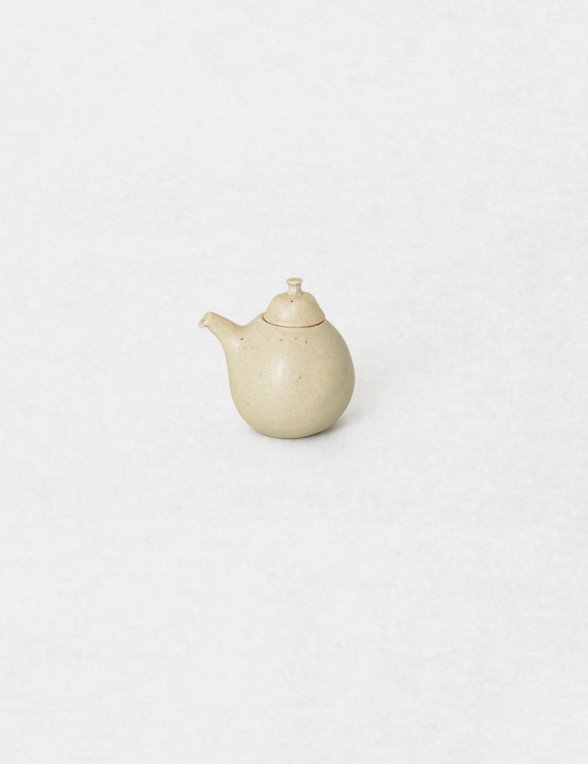 若芽色の小さな注器 / ババグーリ | ヨーガンレール ババグーリ