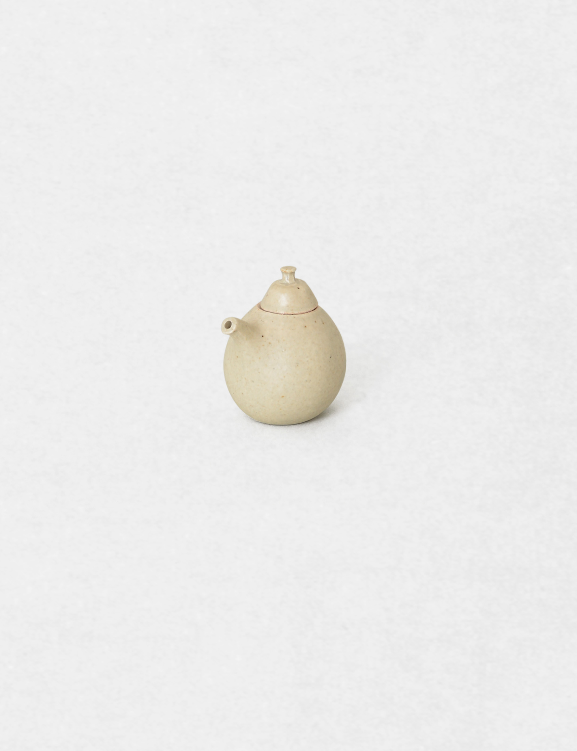 若芽色の小さな注器 / ババグーリ | ヨーガンレール ババグーリ
