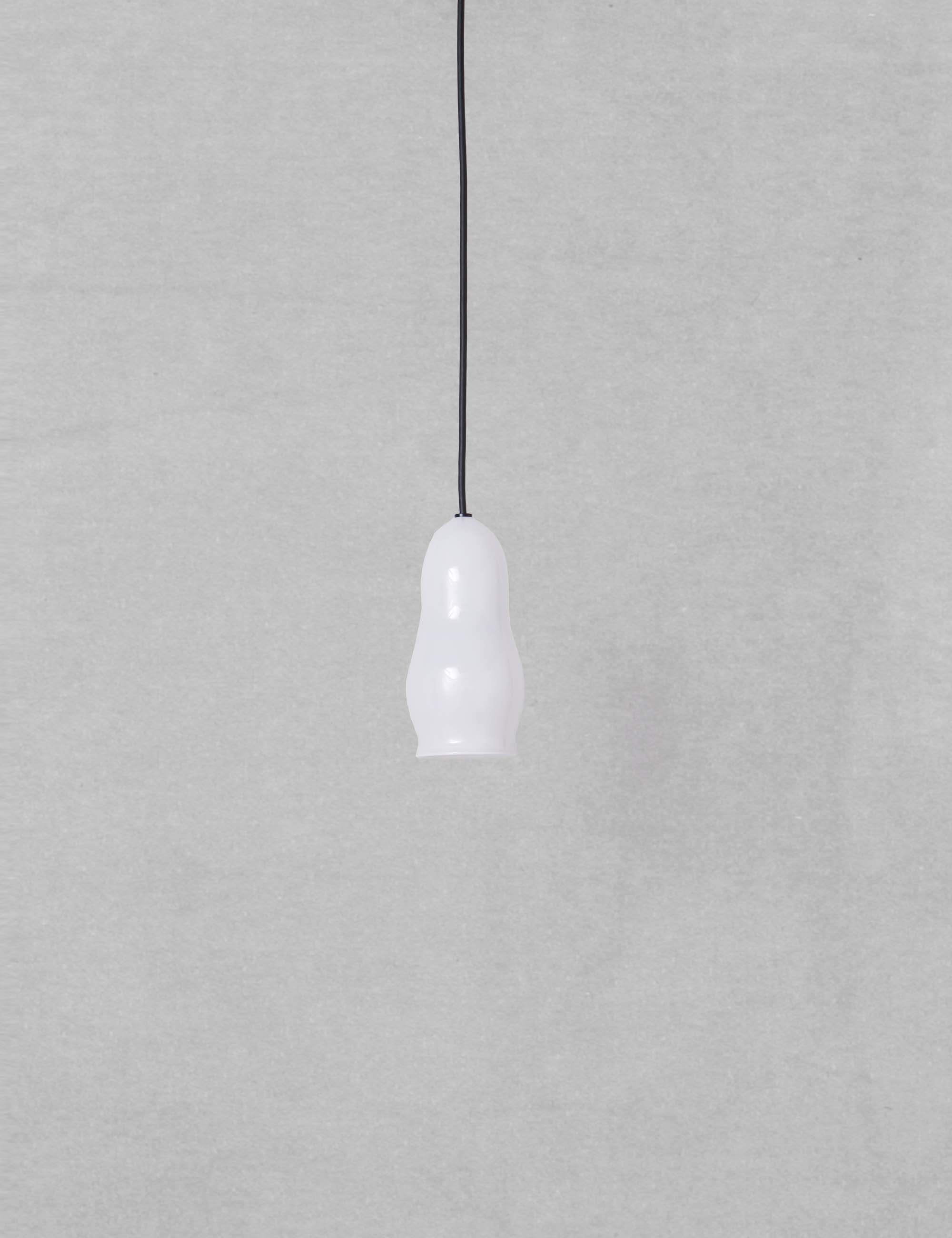 宙吹きガラスのペンダントランプ (クリア) / ババグーリ | ヨーガン