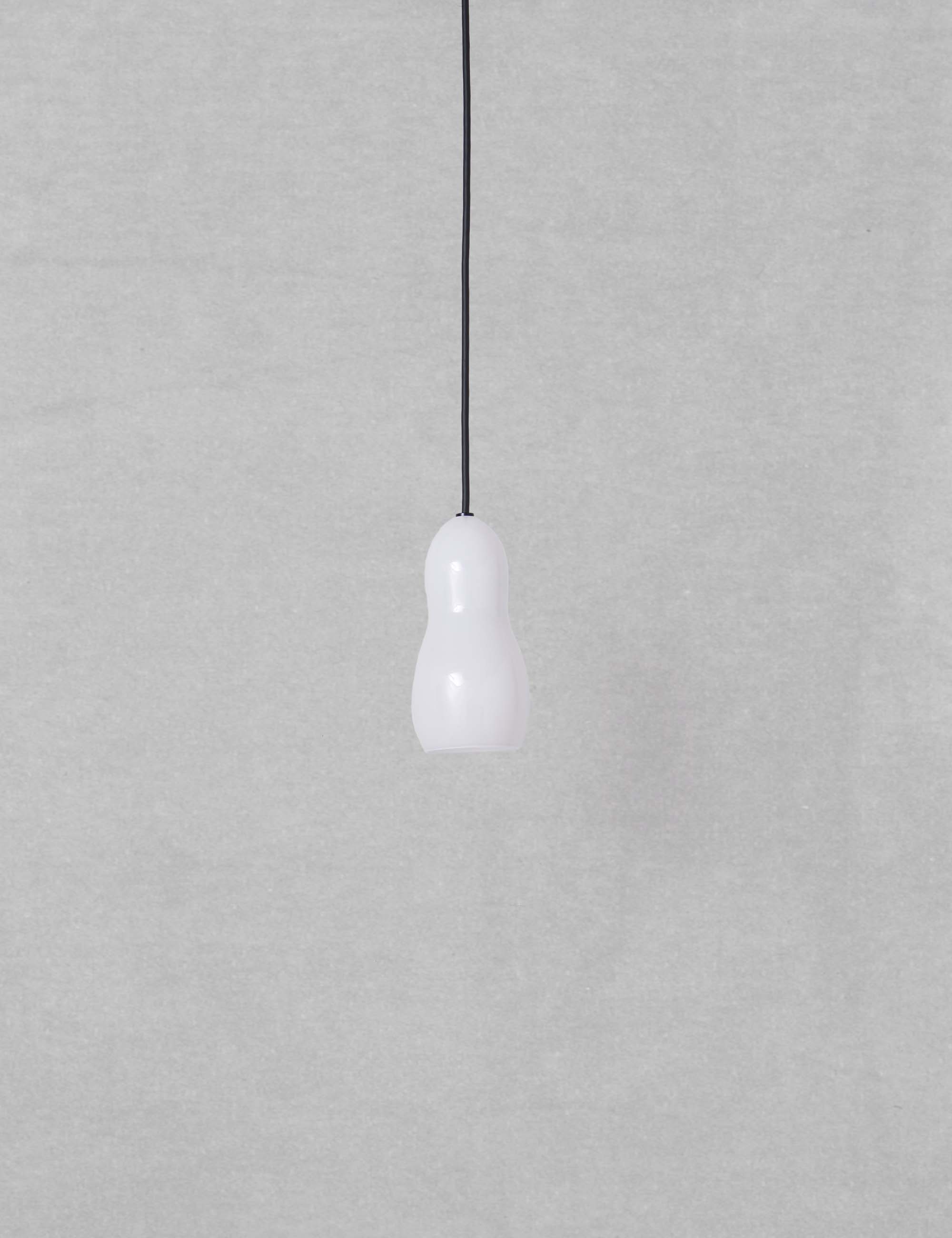 宙吹きガラスのペンダントランプ (クリア) / ババグーリ | ヨーガン