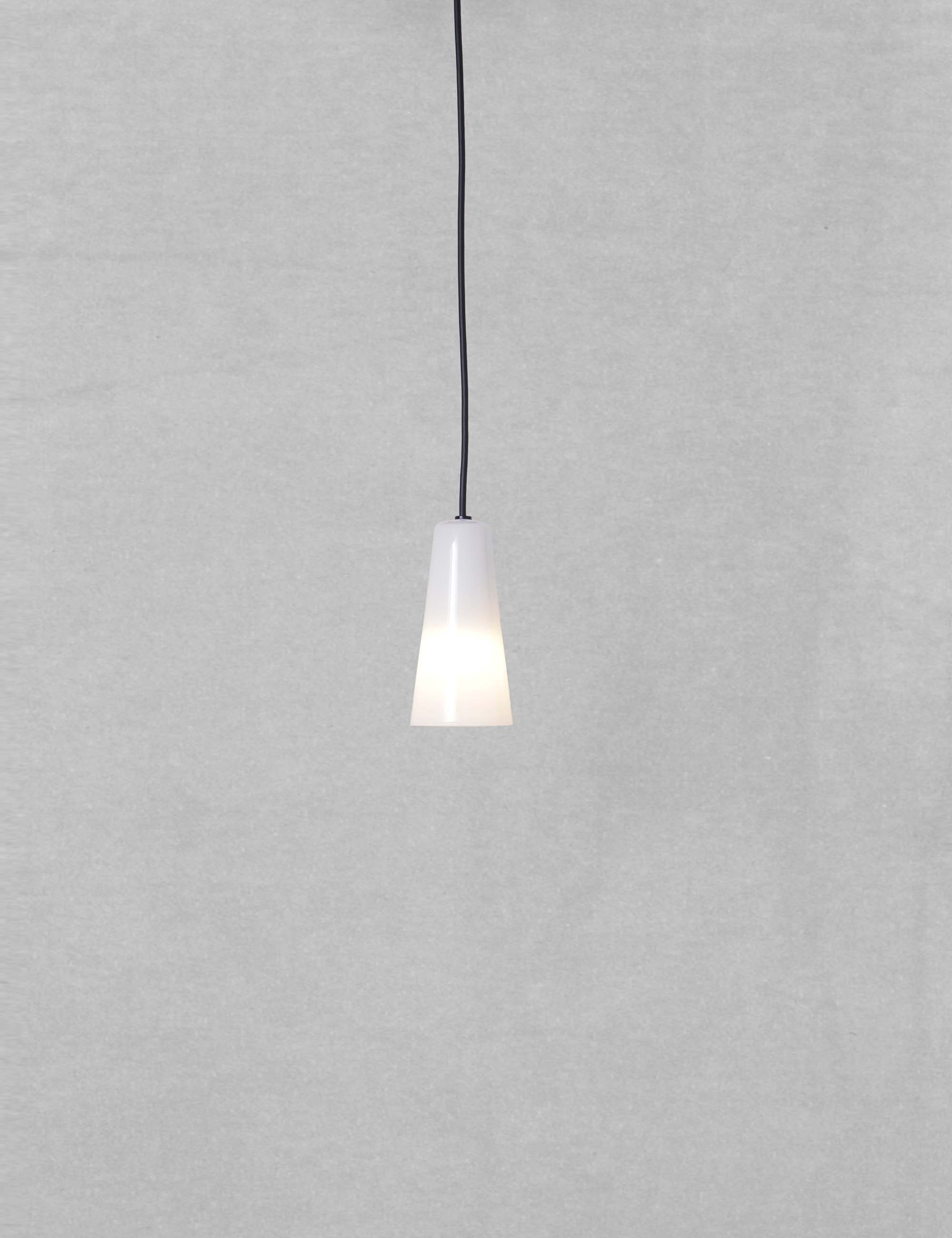 宙吹きガラスのペンダントランプ (クリア) / ババグーリ | ヨーガン