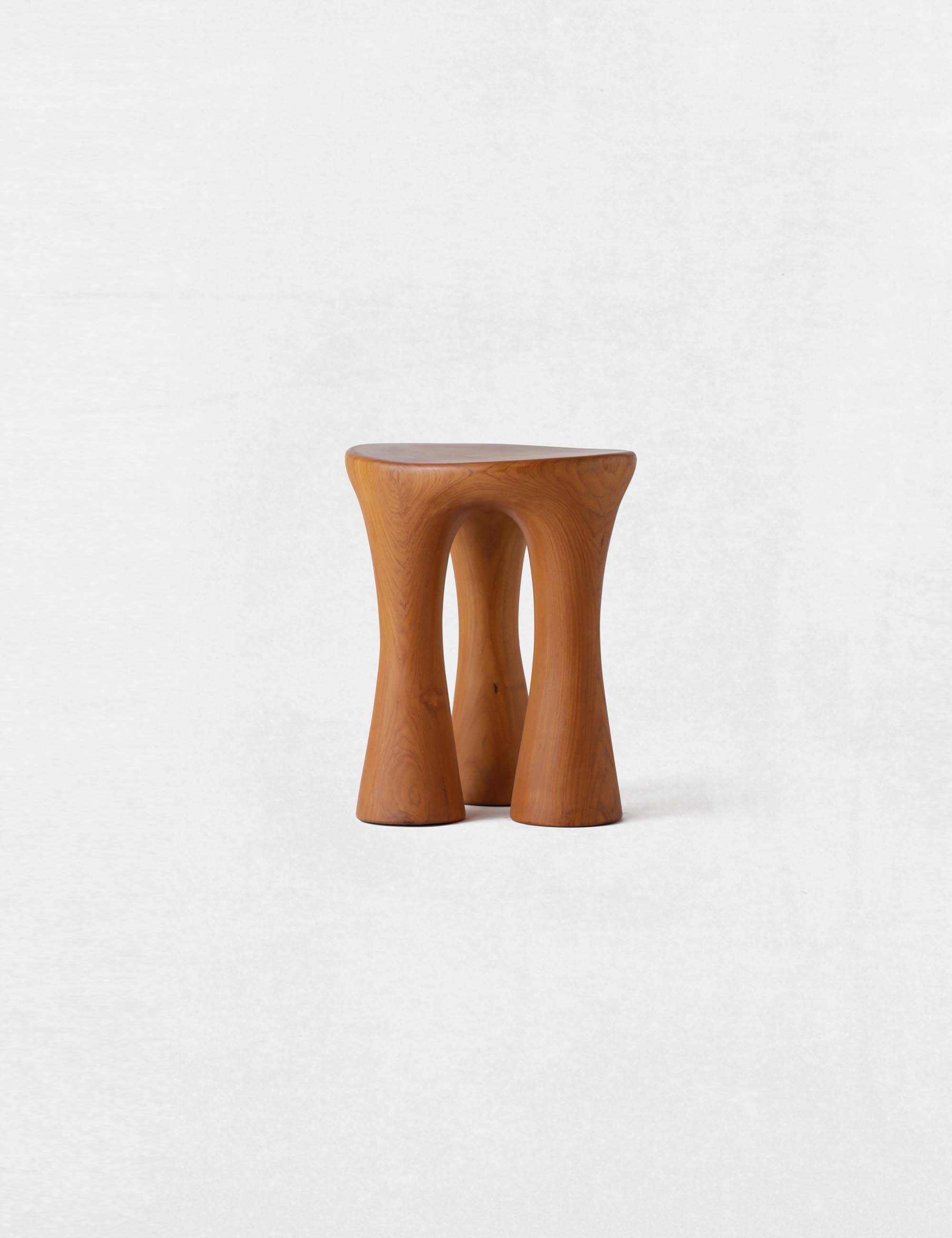 一木造りのスツール / ババグーリ | ヨーガンレール ババグーリ