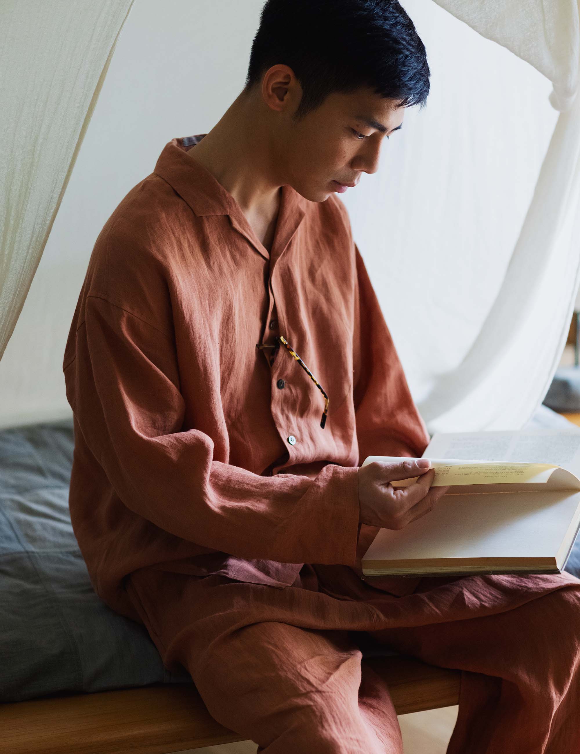 小太郎・ヨーガンレール　リネンシャツ　新品 小太郎・ヨーガンレール リネンシャツ 新品 ヨーガンレールのT